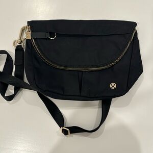 Lululemon All Night Festival Bag